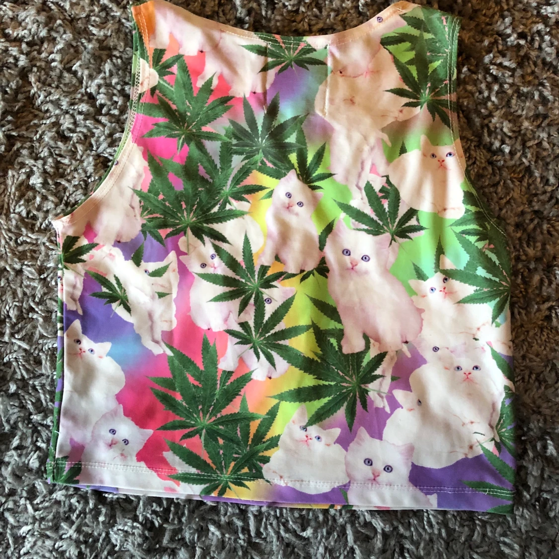 Cool Omighty crop top, storlek M/L - 90