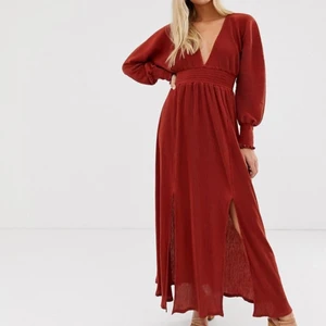 Klänning  - Jätte söt klänning! Använd bara en gång 