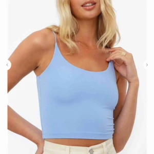  - Blått linne från chiquelle med prislappen kvar! Säljer då det var för litet för mig 