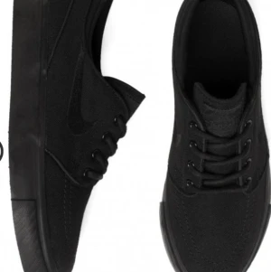 Nike SB Stefan Janoski  - Säljer då de knappt är använda så fint skick. Skriv för fler bilder, frakt inkluderat