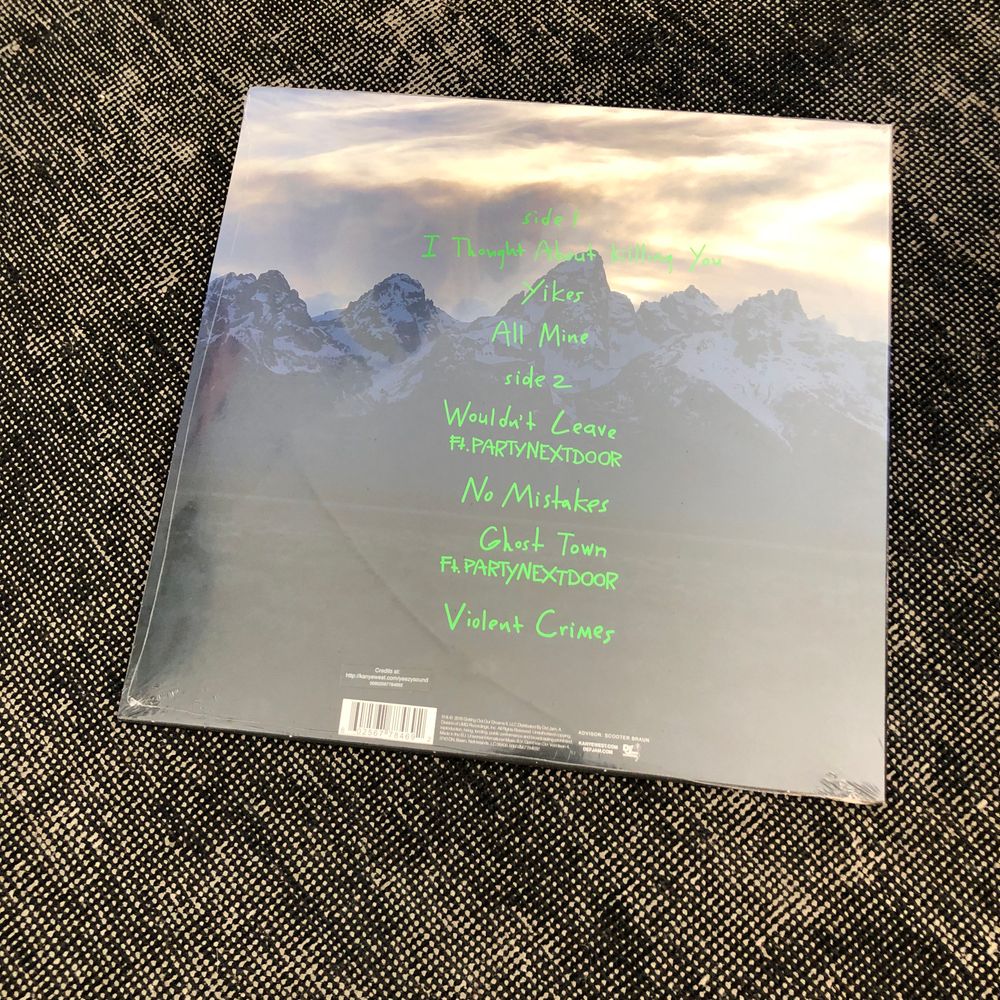 Ny och inplastad - Vinylskiva- Kanye West Ye - Kan hämtas i Uppsala eller skickas mot fraktkostnad 63 sek (1-3 skivor) . Accessoarer.