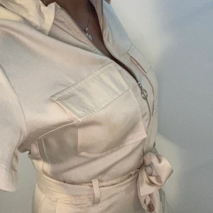 Nude jumpsuit Bershka  - Helt ny! 