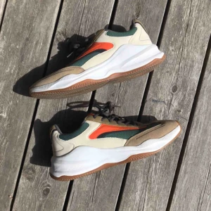  - Helt nya trainers från Zara. Använda en gång.  Storlek 41