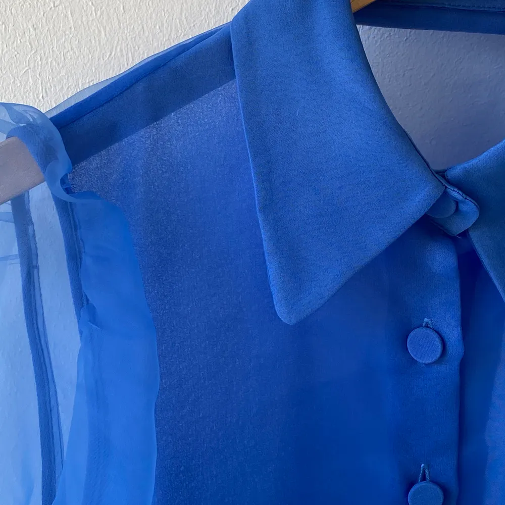 Zara woman clear blue organza shirt. Balloon sleeves, size S. Perfect condition, never worn.. Skjortor.