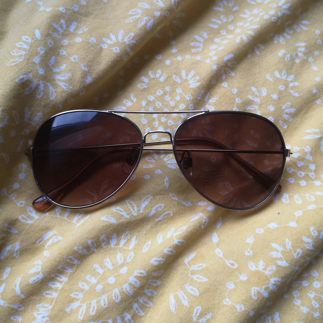 Pilotsolglasögon från H&M  - 90