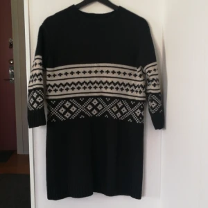 Mango wool dress - Knit dress from Mango. 70%wool. 80cm length and 45cm long sleeves 