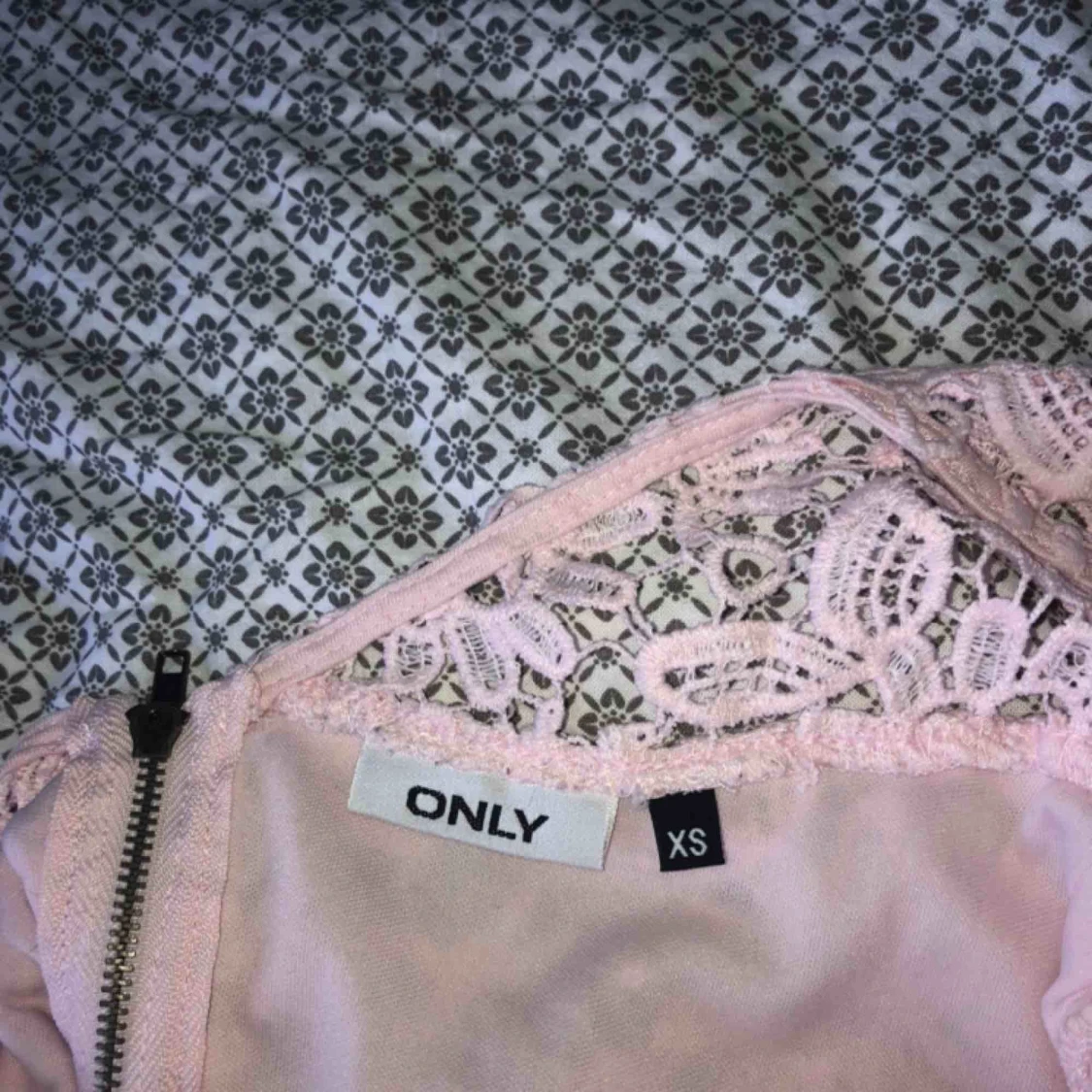 Fin klänning från only - 91