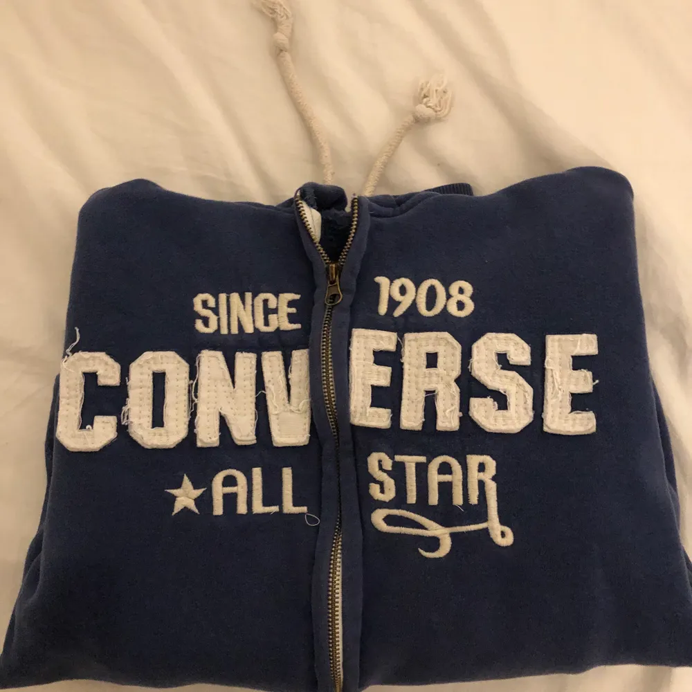 Converse hoodie, frakt 66kr. Hoodies.