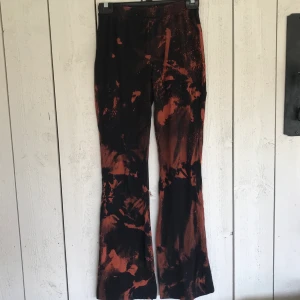 Bootcut byxor strl S - Knappt använda så dom är i fint skick!