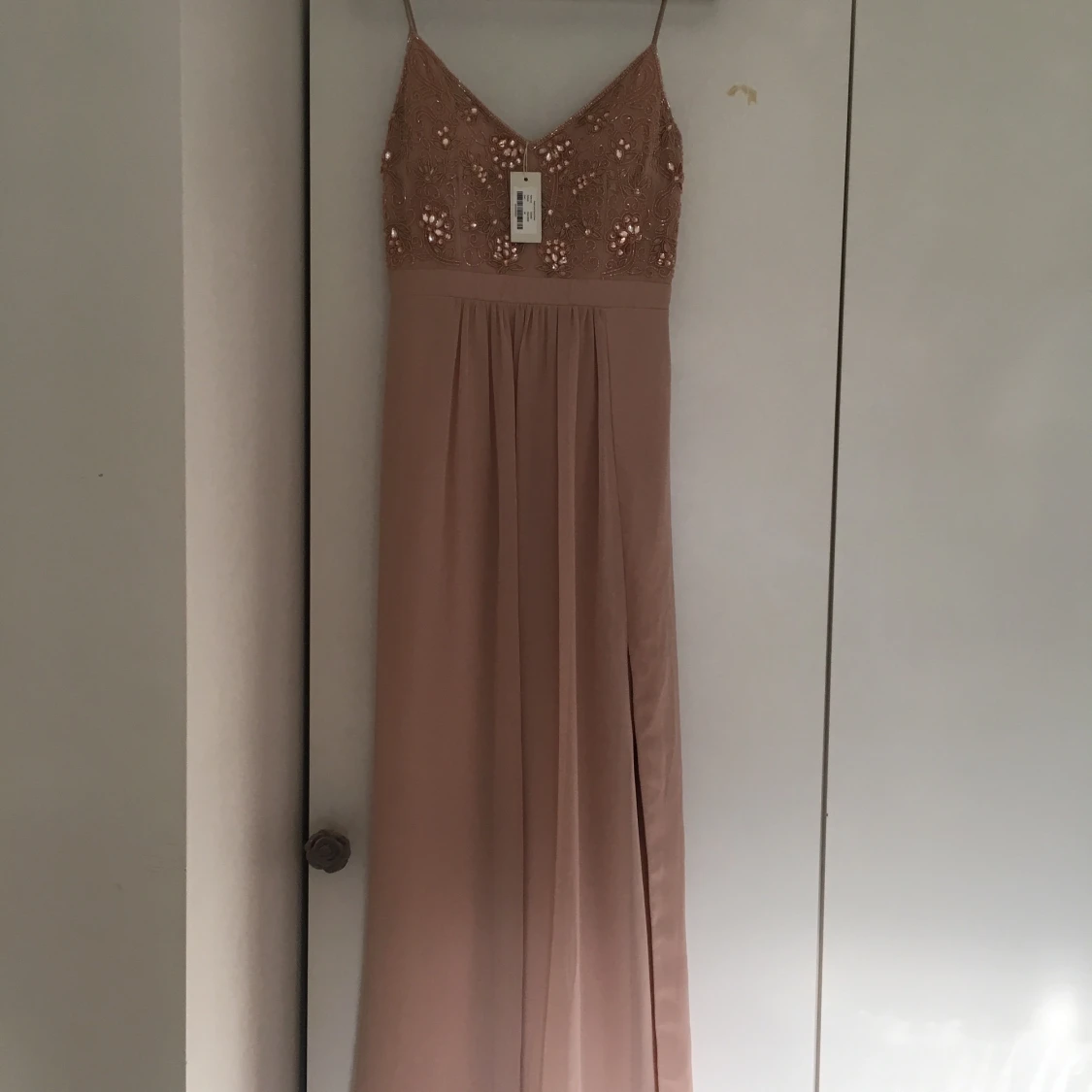 Balklänning från Nelly i strl S / 36