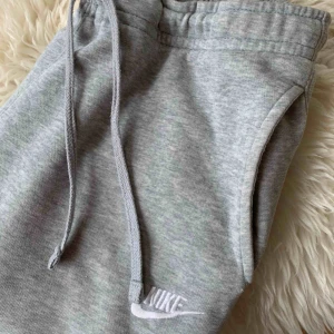  - Nike sweatpants. Frakt 40kr. 