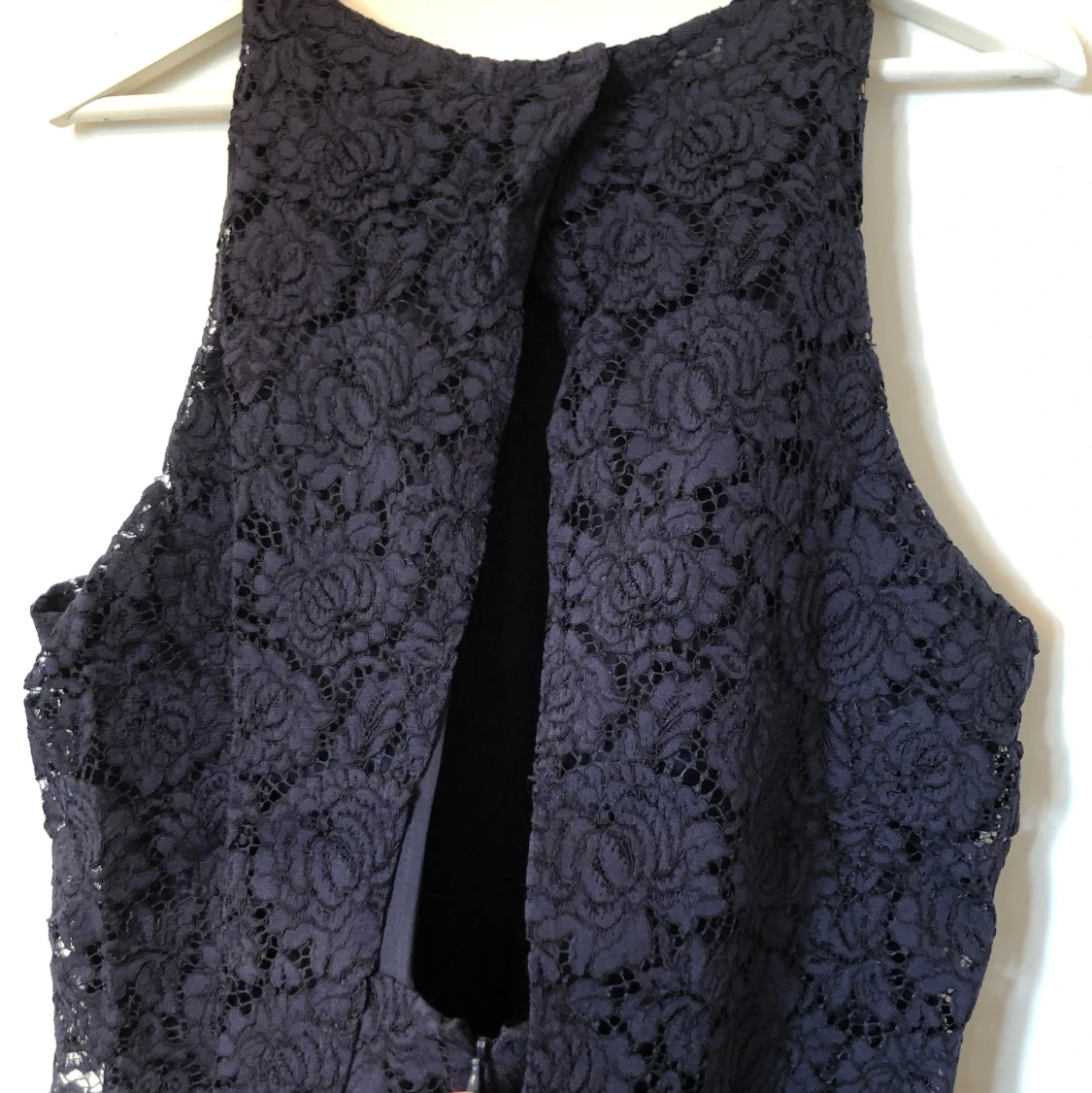 Mörkblå playsuit i spets - 91