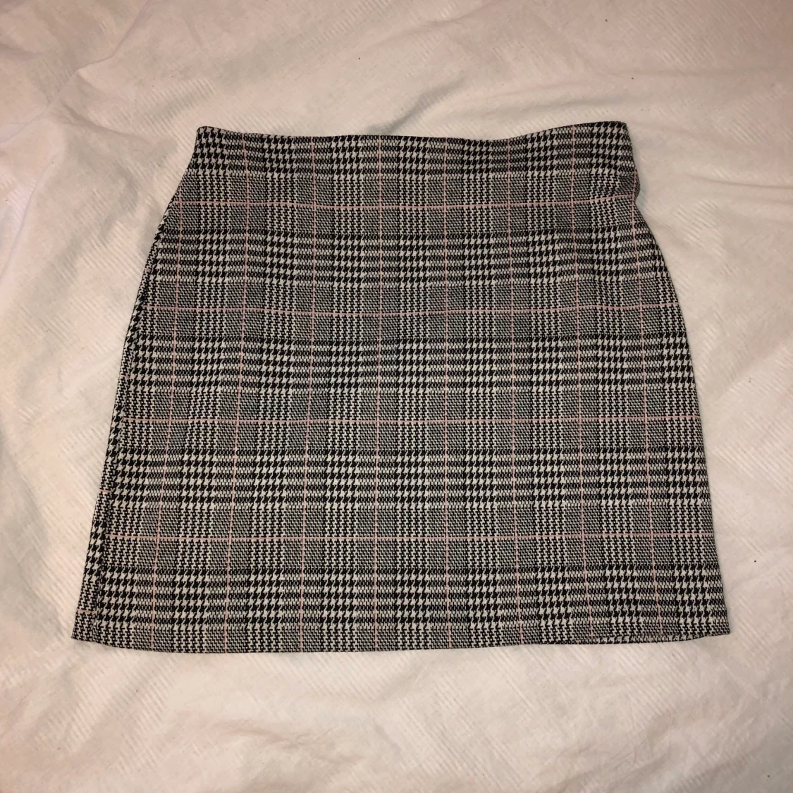 H&M rutig kjol strl S - 90