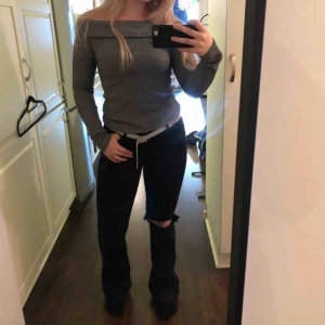  - One-shoulder tröja från ginatricot, såå fiiin!!!