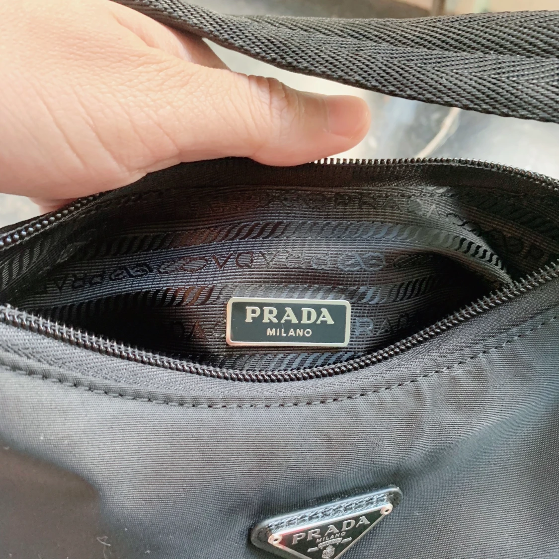 Prada reedition 2000 - 90