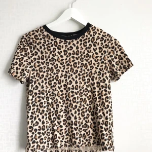 Leopardtröja - Tröja med leopardmönster! 