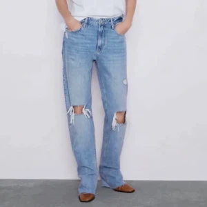 Populära zara jeans - Säljer nu mina jeans från zara i 36 pga har blivit för små för mig. Om många är intresserade blir det budgivning.