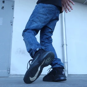 Air Penny 1 - Nästan helt oanvända air penny 1’s som är svåra att få tag på. Använda Max 2 ggr. Storlek 42.                                   Fler bilder finns i min profil.