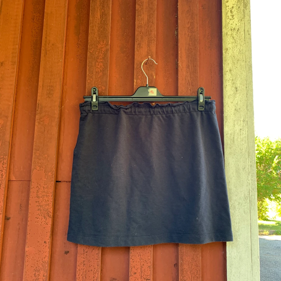 Marinblå mjukis kjol från primark - 90