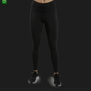 Träningstights från SOC - Helt nya Träningstights från SOC med alla lappar kvar. Dem var tyvärr för små och är i storlek XS. Köparen står för frakten.