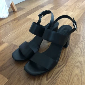  - Nästan oanvända skor från WERA, frakt ingår i priset