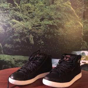  - Puma: Basket Mid Classic+ Gtx   Ha aldrig används så dom är i nyskick