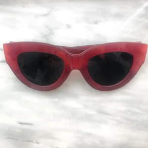  - As balla brillor från pull n bear som bara ligger och samlar damm hemma hos mig! Super skick knappt använda! 