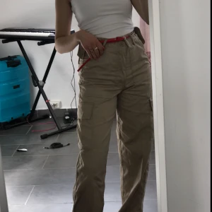  - Beige Militärbyxor/cargopants