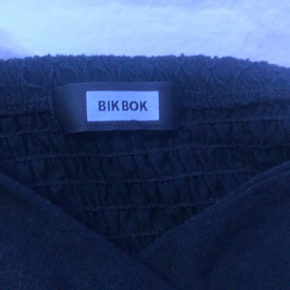 Jätte söt svart croptop från bikbok 💗 - 91