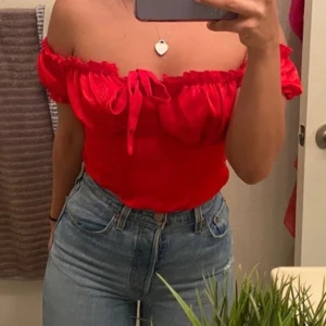 Så snygg topp  - 100 kr, 150 inklusive frakt, använt 1 gång 