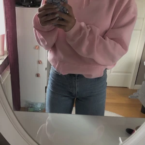 Hoddie - En skön mjuk rosa hoddie ! Använt bara nån gång, fläckfri 