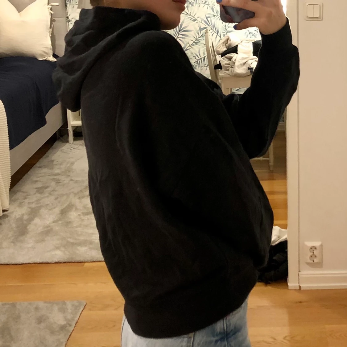 Svart hoodie från Pac Sun - 90