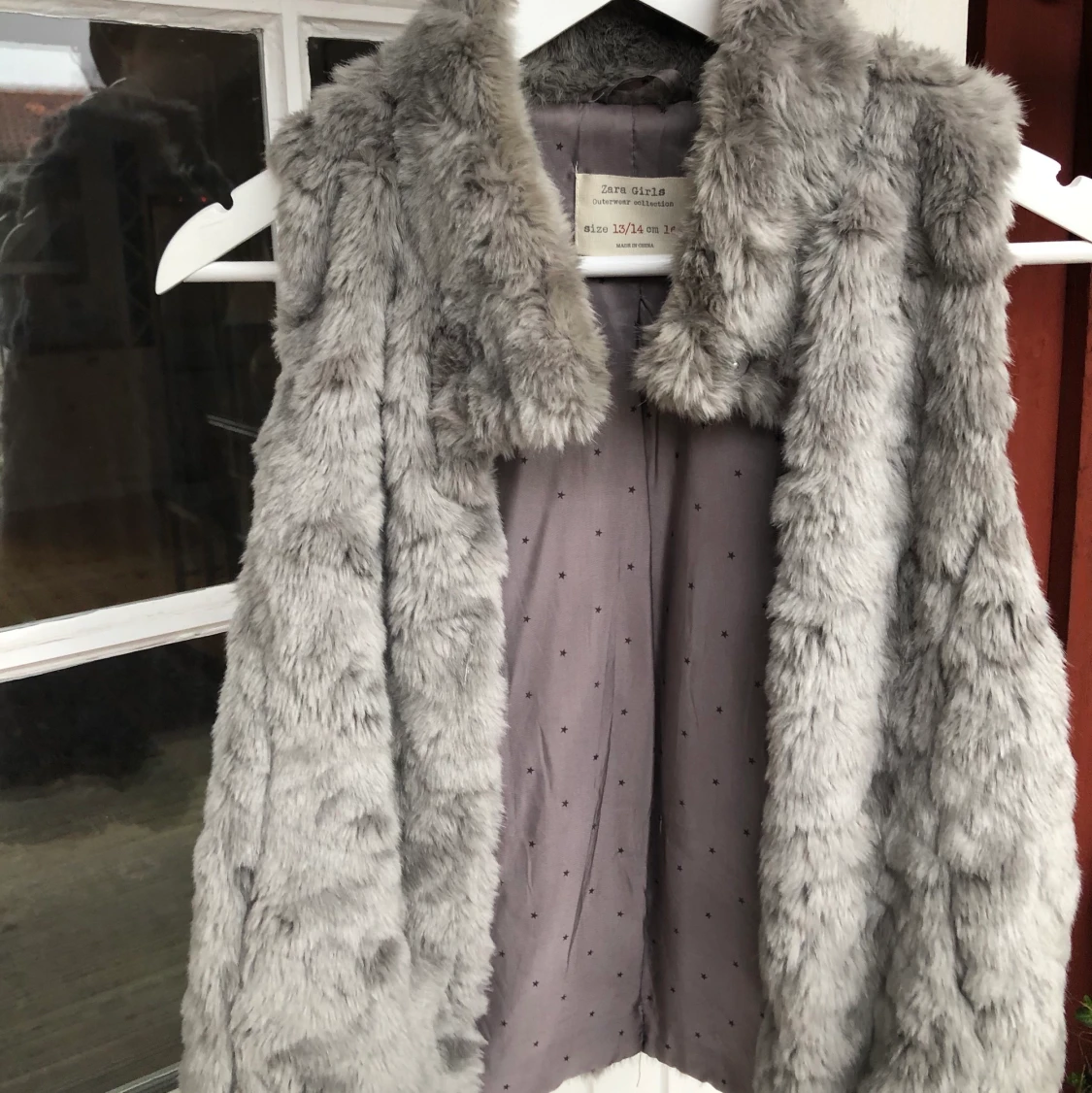 Pälsväst från Zara, 100kr - 90