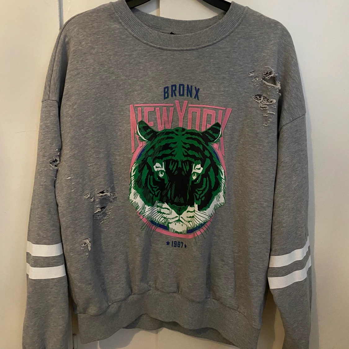 Grå sweatshirt