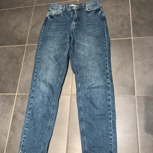 Mom jeans - Säljer dessa ursnygga mom jeans från denim rebel. 