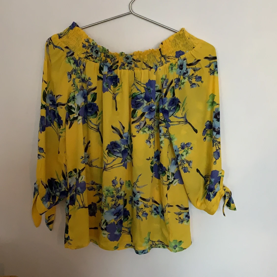 Gulblommig topp (strl S) 