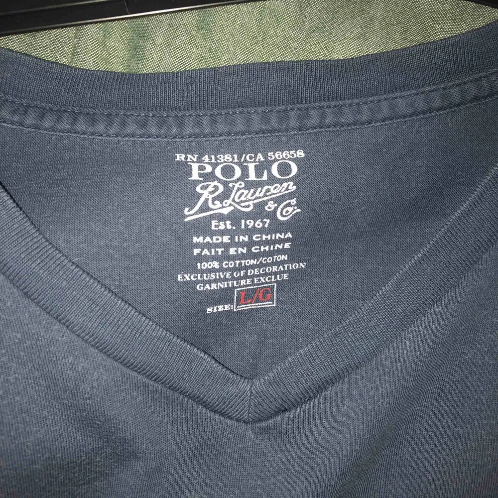 Tröja från Polo Ralph Lauren  Large  Köparen står för frakten🦋. T-shirts.