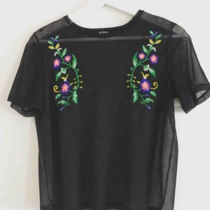  - Frakt tillkommer om den ska skickas