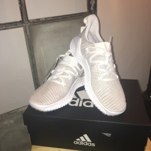  - Brand new, never used Adidas Alphabounce Trainers Shoes Retail price: 799 sek Comes with the original box and tag  Size 40 2/3  Shipping not included, meet ups in Stockholm!