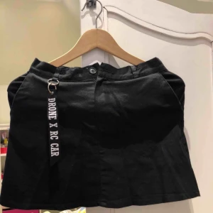  - As cool men för liten nu 