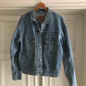  - Vintage 90-tal Levis jeansjacka 