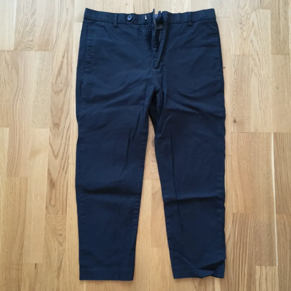 Ankelkorta byxor.   Kan mötas i Stockholmstrakten alternativt betalar köparen för frakten. Jeans & Byxor.