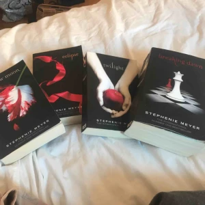  - Alla twilight böckerna i bra skick