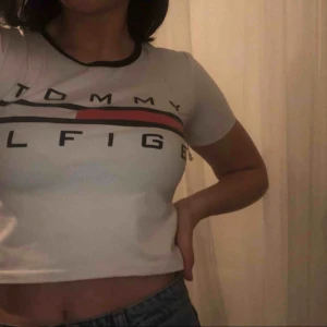  - Köpte på second hand butik men aldrig använd. Passar nog allt från XS-M på grund av jätte stretchig! Priset kan diskuteras om få är intresserade. 