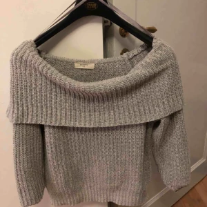  - Tröja, fin skick, storlek S