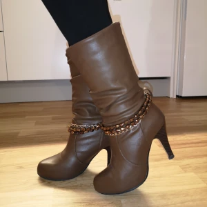  - Jätte bra kvalitet. Köpt för 2500