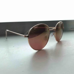  - Från hm. Använda en gång. Möts i Stockholm eller skickar. Köparen står för frakten 🌸