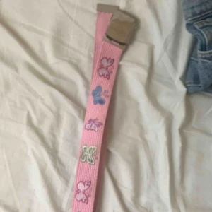  - As fint skärp från cyberspaceshop på Depop! Jättebra skick. 