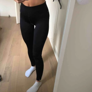  - Sköna träningstights från Craft. Kan frakta för 49kr