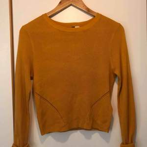 Vintage senapsgul tröja 🍂 Jag bjuder på fraktkostnaden 💌